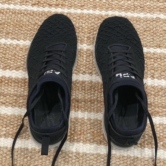 🌊APL TechLoom Phantom Women’s size 10 Black Sneakers🌊 - Picture 6 of 7